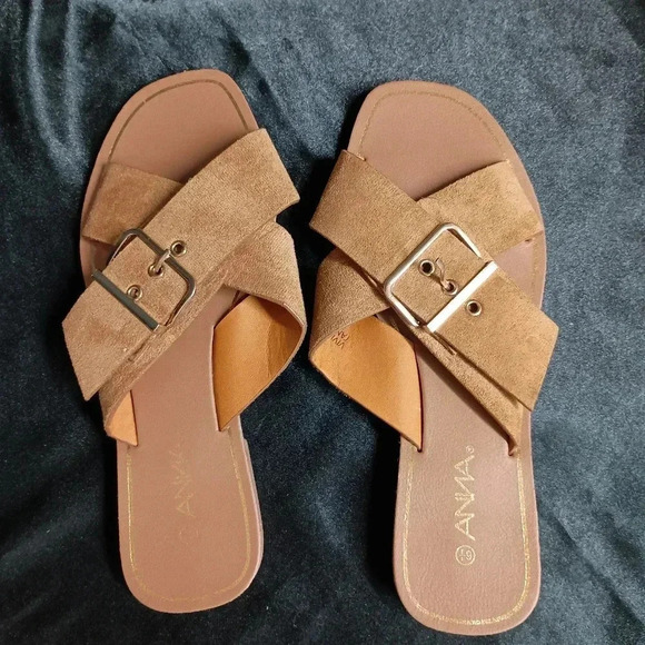 Anna Shoes - Open toe flat sandal with buckle size 6 and 1/2